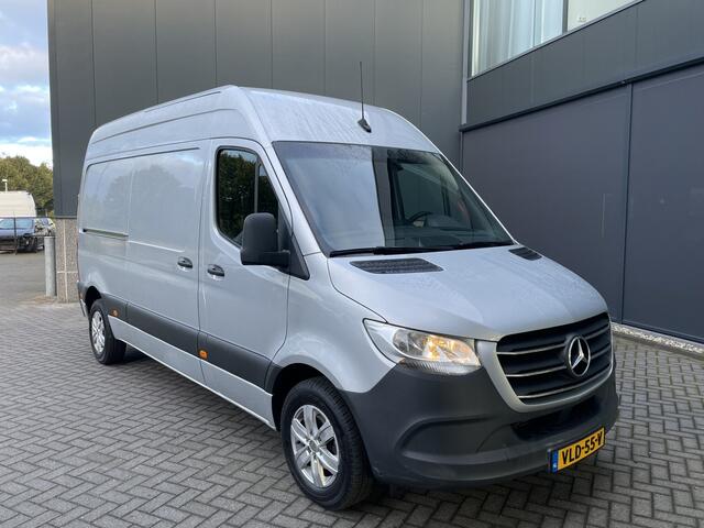 Mercedes-Benz SPRINTER 314 2.2 CDI L2H2 DC Automaat 2 zitpl.RV - Zijschuifd.R - Laadvloer - Tussenschot.V - Zijwind Ass. - Vermoeidh.herkenning Clim.control - Cruise control - Apple CP/AA - Radio/USB/AUX/DAB/TEL - MF-Stuurwiel - LMV - Trekhaak - CD+AB - Keyless E+S - Ramen E-VZ