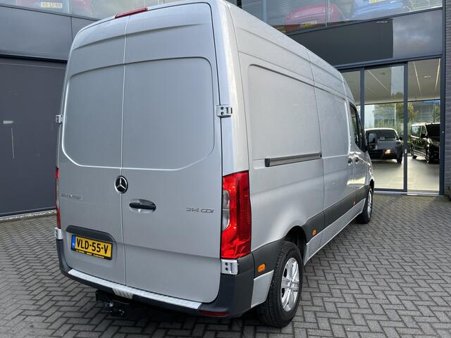 Mercedes-Benz SPRINTER 314 2.2 CDI L2H2 DC Automaat 2 zitpl.RV - Zijschuifd.R - Laadvloer - Tussenschot.V - Zijwind Ass. - Vermoeidh.herkenning Clim.control - Cruise control - Apple CP/AA - Radio/USB/AUX/DAB/TEL - MF-Stuurwiel - LMV - Trekhaak - CD+AB - Keyless E+S - Ramen E-VZ