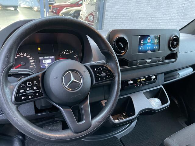 Mercedes-Benz SPRINTER 314 2.2 CDI L2H2 DC Automaat 2 zitpl.RV - Zijschuifd.R - Laadvloer - Tussenschot.V - Zijwind Ass. - Vermoeidh.herkenning Clim.control - Cruise control - Apple CP/AA - Radio/USB/AUX/DAB/TEL - MF-Stuurwiel - LMV - Trekhaak - CD+AB - Keyless E+S - Ramen E-VZ
