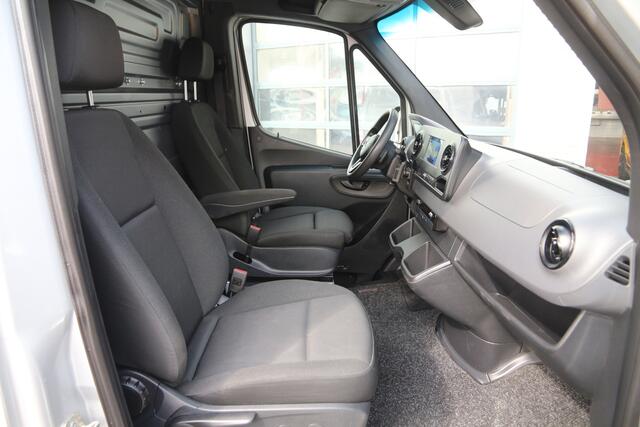 Mercedes-Benz SPRINTER 319 3.0 CDI V6 | Aut. | Luchtvering | 3.5t trekgewicht | Navi | Camera..