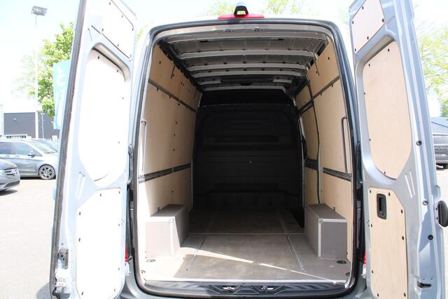 Mercedes-Benz SPRINTER 317 CDI L2H2 RWD MBUX met navigatie 360 graden camera en parkeersensoren, Geveerde stoel, Etc.