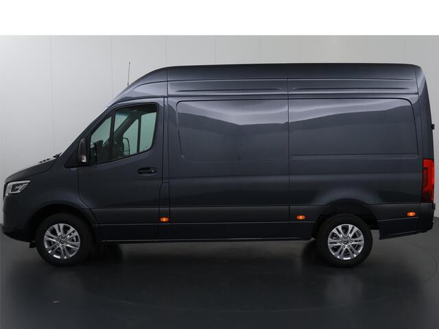 Mercedes-Benz SPRINTER 317 CDI L2 H2 | Aut. | MBUX | Parkeercamera | LM Velgen | 3-zits | Spiegelpakket | NIEUW |