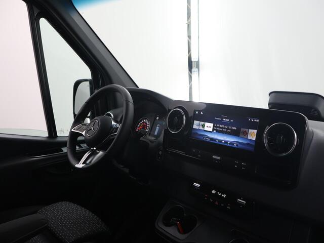Mercedes-Benz SPRINTER 317 CDI L2 H2 | Aut. | MBUX | Parkeercamera | LM Velgen | 3-zits | Spiegelpakket | NIEUW |