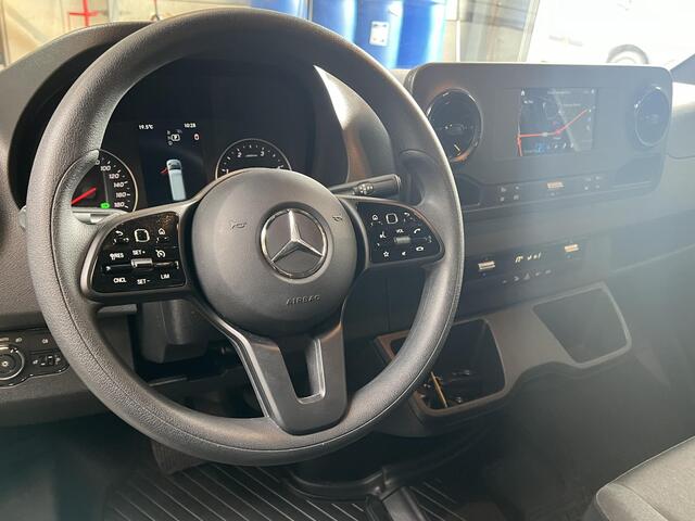 Mercedes-Benz SPRINTER 311 L3H2 Automaat Airco Navigatie Camera Trekhaak