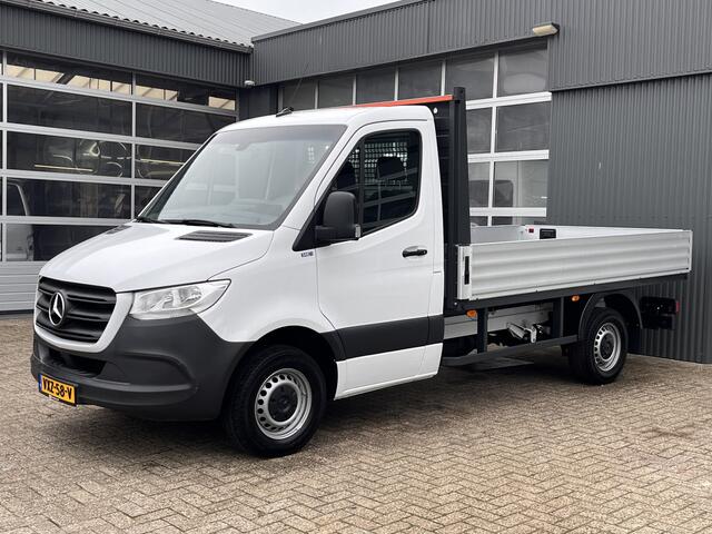Mercedes-Benz SPRINTER 317CDI RWD Airco Cruise control Trekhaak 3500kg trekgewicht Automaat 3-persoons Stuurwielbediening Telefoonverbinding Open laadbak Pick-up p-up Bakwagen 1e eigenaar Euro 6