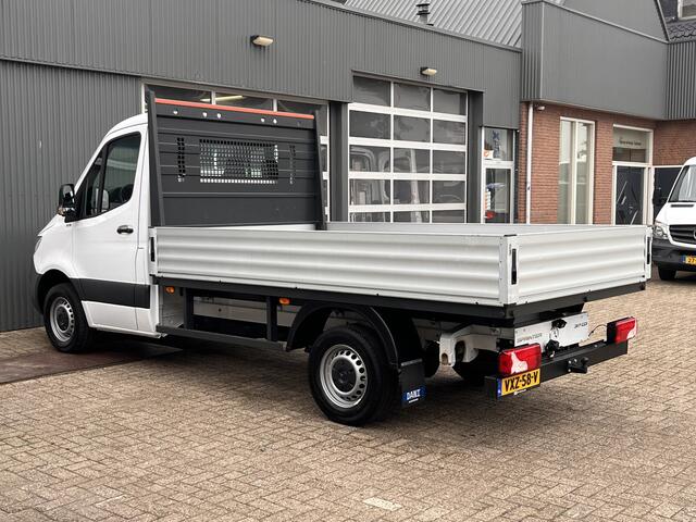 Mercedes-Benz SPRINTER 317CDI RWD Airco Cruise control Trekhaak 3500kg trekgewicht Automaat 3-persoons Stuurwielbediening Telefoonverbinding Open laadbak Pick-up p-up Bakwagen 1e eigenaar Euro 6