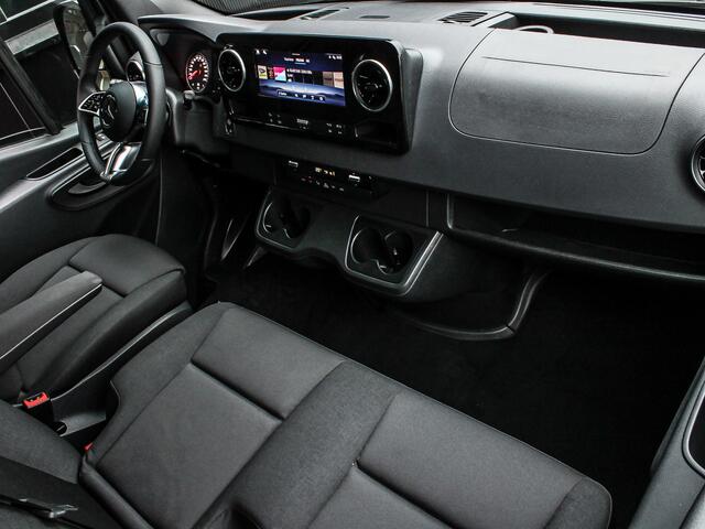 Mercedes-Benz SPRINTER 319 CDI 190PK Automaat L2H2 Pro | FACELIFT | DISTRONIC | MBUX 10,25 INCH | 2X SCHUIFDEUR | 3500KG TREKGEWICHT |