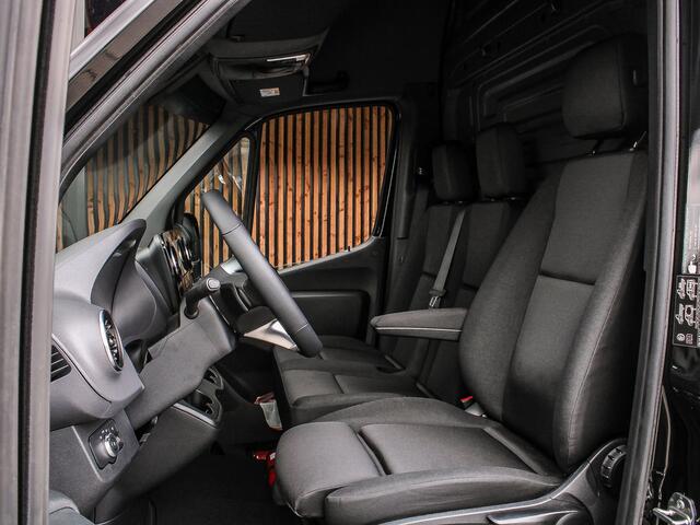 Mercedes-Benz SPRINTER 319 CDI 190PK Automaat L2H2 Pro | FACELIFT | DISTRONIC | MBUX 10,25 INCH | 2X SCHUIFDEUR | 3500KG TREKGEWICHT |
