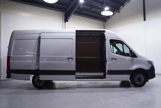 Mercedes-Benz SPRINTER 317 CDI 170 pk L3H2 Airco, Camera MBux Audio Apple Carplay, PDC V+A, Opstap achter, 3-Zits