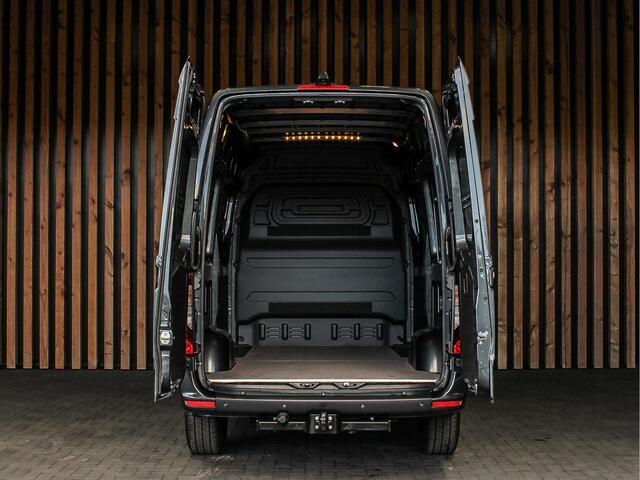 Mercedes-Benz SPRINTER 319 CDI 190PK Automaat L2H2 Pro | FACELIFT | DISTRONIC | MBUX 10,25 INCH | 2X SCHUIFDEUR | 3500KG TREKGEWICHT |