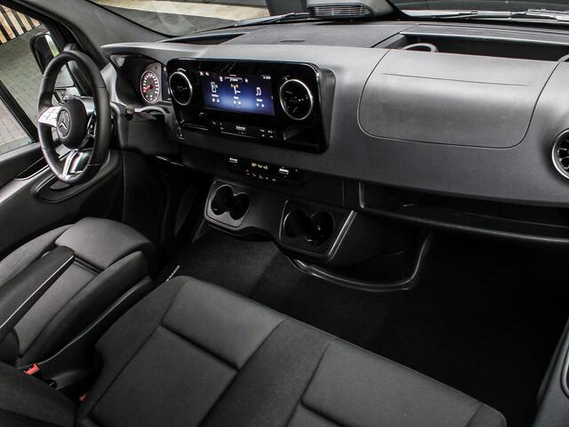 Mercedes-Benz SPRINTER 319 CDI 190PK Automaat L2H2 Pro | FACELIFT | DISTRONIC | MBUX 10,25 INCH | 2X SCHUIFDEUR | 3500KG TREKGEWICHT |