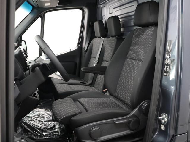 Mercedes-Benz SPRINTER 317 CDI L2 H2 | Aut. | MBUX | Parkeercamera | LM Velgen | 3-zits | Spiegelpakket | NIEUW |