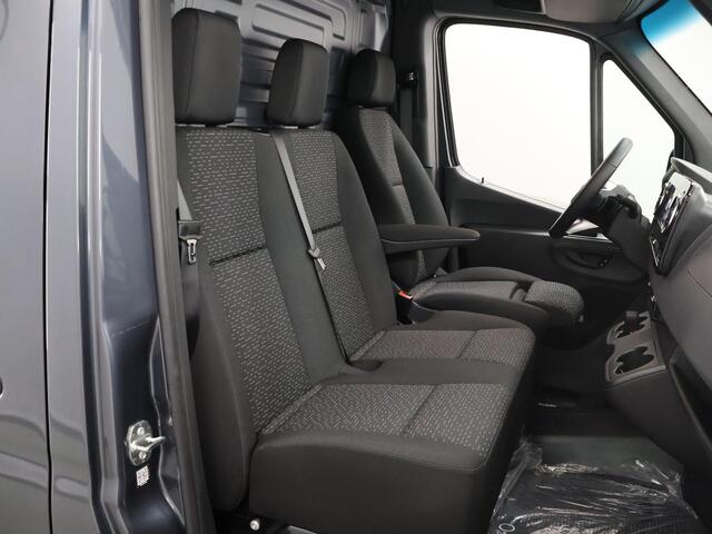 Mercedes-Benz SPRINTER 317 CDI L2 H2 | Aut. | MBUX | Parkeercamera | LM Velgen | 3-zits | Spiegelpakket | NIEUW |