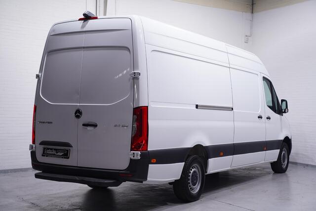 Mercedes-Benz SPRINTER 317 CDI 170 pk L3H2 Airco, Audio MBux DAB+ Cruise Control, Apple Carplay, 270 Graden Deuren, Opstap achter, 3-Zits