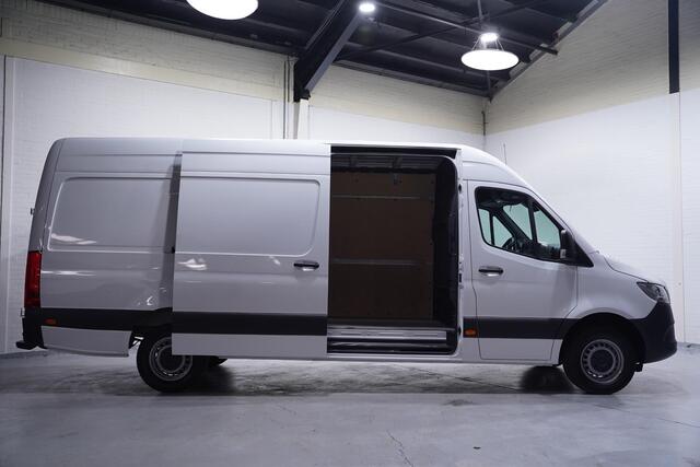 Mercedes-Benz SPRINTER 317 CDI 170 pk L3H2 Airco, Audio MBux DAB+ Cruise Control, Apple Carplay, 270 Graden Deuren, Opstap achter, 3-Zits