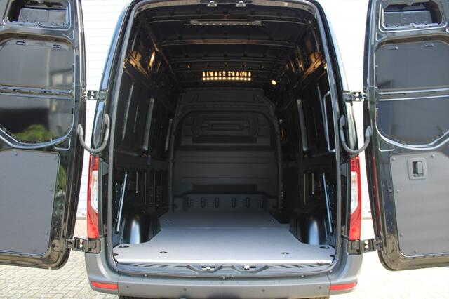 Mercedes-Benz SPRINTER PRO 315 L2H2 RWD AT