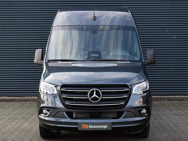 Mercedes-Benz SPRINTER 319 1.9 CDI L2H2 Pro 190 PK Automaat Dubbele schuifdeur, 3.500 kg trekgewicht, Distronic, LED koplampen, lichtmetalen velgen, geveerde stoel, achteruitrijcamera, inklapbare spiegels, stoelverwarming