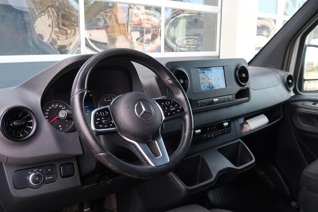 Mercedes-Benz SPRINTER 319 3.0 CDI L2H2 V6 AUT/ 360/ LED/ MBUX/ ACC/ CLIMA/ STANDKACH