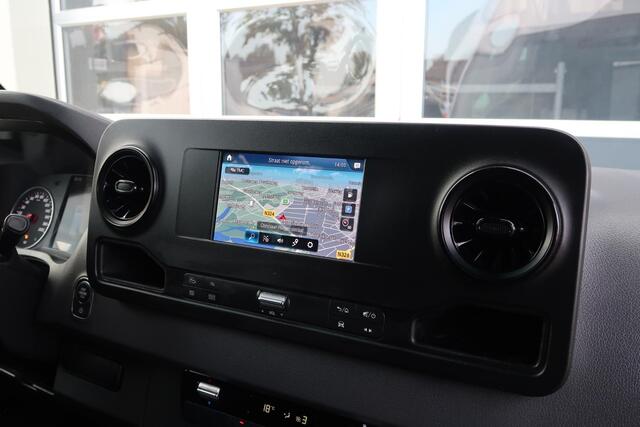 Mercedes-Benz SPRINTER 319 3.0 CDI L2H2 V6 AUT/ 360/ LED/ MBUX/ ACC/ CLIMA/ STANDKACH