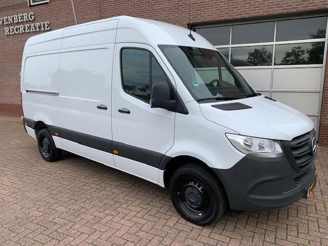 Mercedes-Benz SPRINTER 317 CDI L2 H2 camera / trekhaak / Apple carplay
