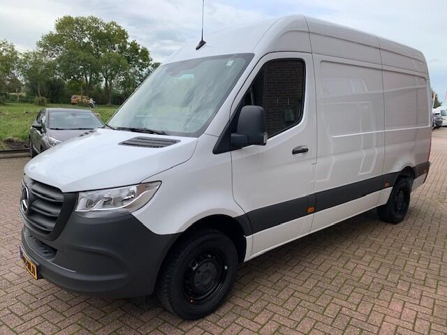 Mercedes-Benz SPRINTER 317 CDI L2 H2 camera / trekhaak / Apple carplay