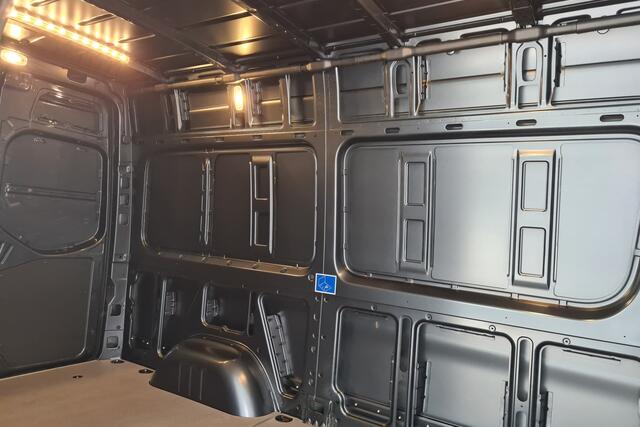 Mercedes-Benz SPRINTER 317 CDI L2 Pro -LED - Trekhaak 3.500 kg - nieuw