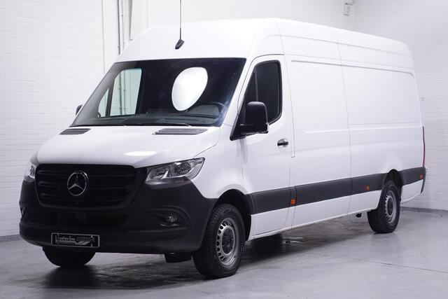 Mercedes-Benz SPRINTER 315 CDI 150 pk L3H2 va 307,- p/mnd Navi, PDC V+A 360 Camera, Laadruimte Pakket, Cruise Control, 3-Zits