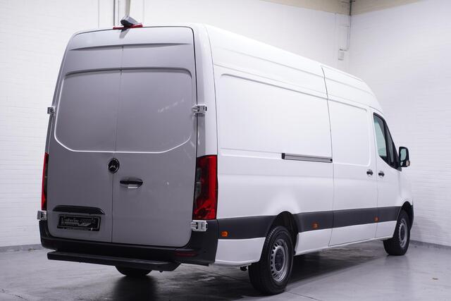 Mercedes-Benz SPRINTER 315 CDI 150 pk L3H2 va 307,- p/mnd Navi, PDC V+A 360 Camera, Laadruimte Pakket, Cruise Control, 3-Zits