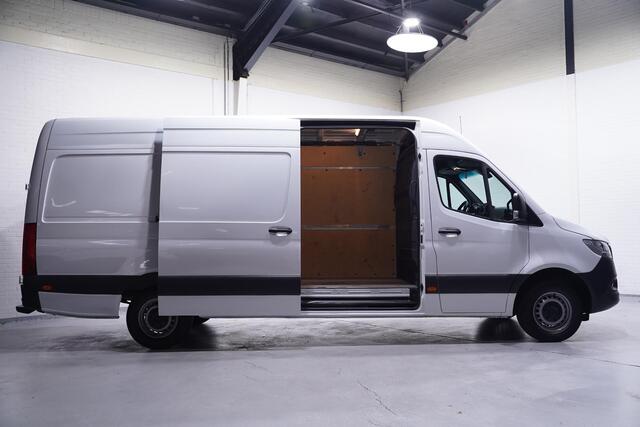 Mercedes-Benz SPRINTER 315 CDI 150 pk L3H2 va 307,- p/mnd Navi, PDC V+A 360 Camera, Laadruimte Pakket, Cruise Control, 3-Zits