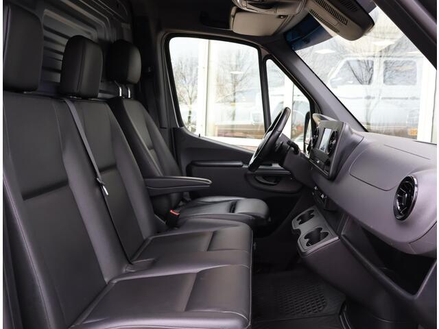Mercedes-Benz SPRINTER 319 3.0 CDI V6 190 PK L3H2 + LED / 360 CAMERA / DISTRONIC / 18 INCH / STOELVERWARMING