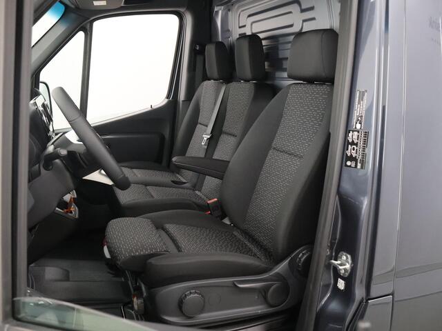 Mercedes-Benz SPRINTER 317 CDI L2 H2 | Aut. | 3500 KG AHW | 17"Lichtmetalen Wielen | ILS-Led | NIEUW | 2024 | 3-zits | Parkeercamera |