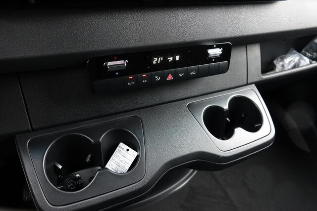 Mercedes-Benz SPRINTER L2H2 319Cdi 190Pk 9G-tronic | RWD | Dubbele schuifdeur | 3.500Kg trekgewicht | Hightech Zilver