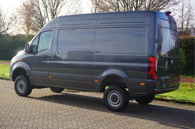Mercedes-Benz SPRINTER 319CDI L2H2 4x4!! LED, 10.25" Mbux, Camera, Distronic, Gev Stoel!! NR. 601