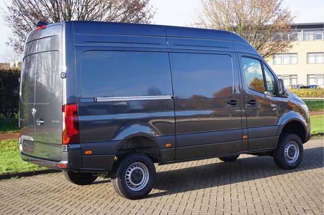 Mercedes-Benz SPRINTER 319CDI L2H2 4x4!! LED, 10.25" Mbux, Camera, Distronic, Gev Stoel!! NR. 601