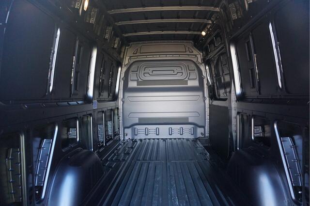 Mercedes-Benz SPRINTER 319CDI L2H2 4x4!! LED, 10.25" Mbux, Camera, Distronic, Gev Stoel!! NR. 601