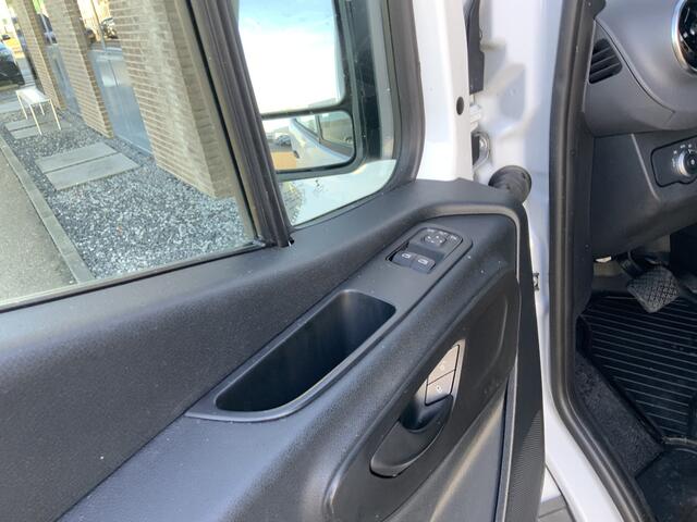 Mercedes-Benz SPRINTER 319 3.0 CDI L2H2 Automaat 3 Zits Leer Airco Cruise Camera Trekhaak 2000kg M BUX Opstap Euro 6 Alu velg 6 cilinder