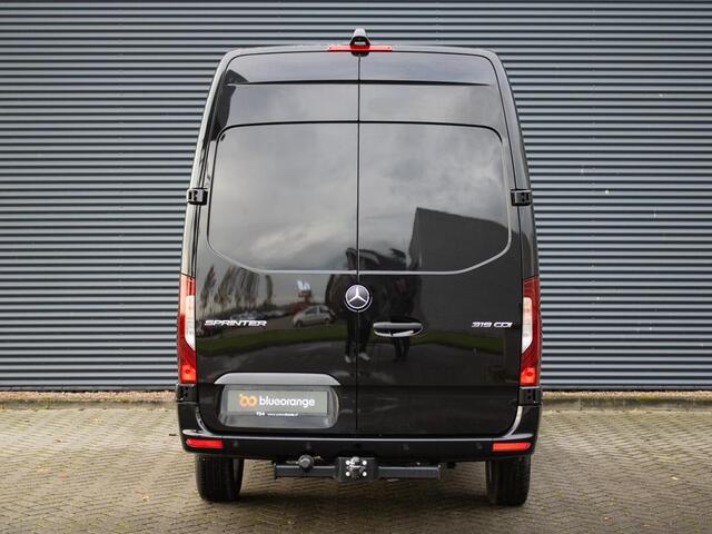 Mercedes-Benz SPRINTER 319 1.9 CDI L2H2 Pro 190 PK Automaat 3.500 kg trekgewicht, Distronic, LED koplampen, lichtmetalen velgen, geveerde stoel, achteruitrijcamera, inklapbare spiegels, stoelverwarming