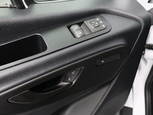 Mercedes-Benz SPRINTER 317CDI 9G-Tronic Automaat L2H2 | Touchscreen Camera en NAvigatie | 3-Persoons | Betimmering