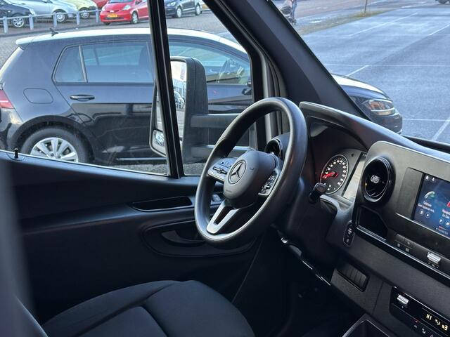 Mercedes-Benz SPRINTER 314 2.2 CDI L3 EURO VI-D/ Bakwagen/ Automaat!/ Elek.Laadklep/ 3-Pers/ Camera/ Android Auto/ Flippers/ Grootlichtassistent/ Keyless GO/ Airco/ Navi/ Cruise/ Bluetooth/ Multi.Stuur/ Elek.Pakket/ Regensensor.