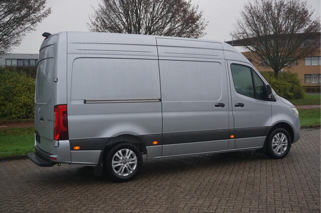 Mercedes-Benz SPRINTER 319CDI Select L2H2 10.25" Mbux, ACC, LED, 17" LM!! NR. 667