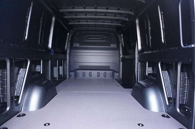 Mercedes-Benz SPRINTER 319CDI Select L2H1 10.25" Mbux, ACC, LED, 3.5T Trekhaak, 17" LM!! NR. 668