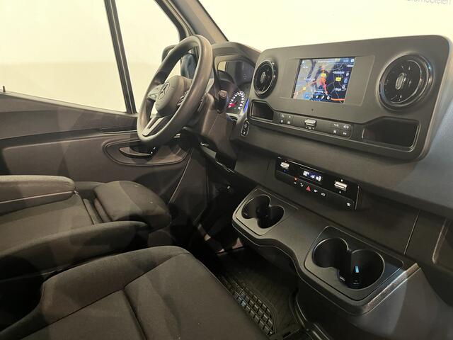Mercedes-Benz SPRINTER 315 CDI L2H2 RWD Automaat / Euro 6 / CarPlay / Airco / Camera / Trekhaak / Navigatie / 3-Zits / 21.000 KM !!
