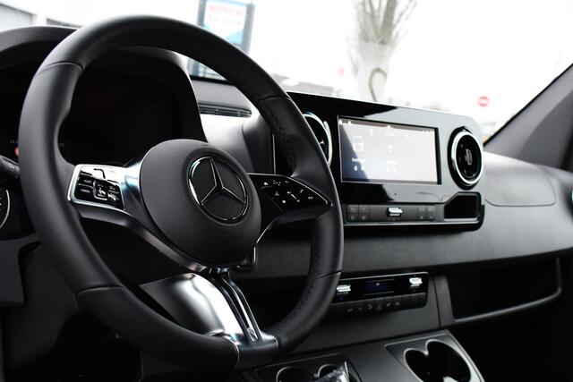 Mercedes-Benz SPRINTER 319 1.9 CDI L2 Pro Black Edition Adaptieve Cruise, 360 Camera, 190PK, Automaat, Carplay, 3500KG Trekhaak, LED, Multimedia, Stoelverwarming, UNIEK!