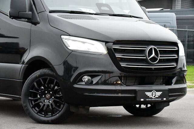 Mercedes-Benz SPRINTER 319 1.9 CDI L2 Pro Black Edition Adaptieve Cruise, 360 Camera, 190PK, Automaat, Carplay, 3500KG Trekhaak, LED, Multimedia, Stoelverwarming, UNIEK!