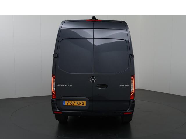 Mercedes-Benz SPRINTER 319 CDI | L2 H2 | Select | Aut. | 3500 KG AHW | Keyless Go | Parkeercamera | Bluetooth | Airco | 3-zits | Led Koplampen | Certified | NIEUW