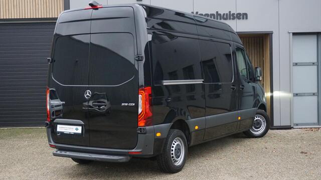 Mercedes-Benz SPRINTER 315 1.9 CDI 150pk Aut. L2H2 FWD 3-Zits Leder 360-View & Mbux-10 LED Navi DAB Clima *Complete Sprinter* 27272km!