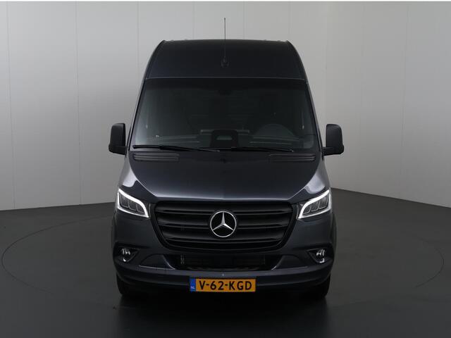 Mercedes-Benz SPRINTER 319 CDI | L2 H2 | Select | Aut. | 3500 KG. AHW | Navigatie | Airco | Stoelverwarming | Achteruitrijcamera | Distronic | Dodehoekassistent | Geveerde Comfortstoel en bijrijdersbank | Trekhaakvoorbereiding 3500kg | Certified |