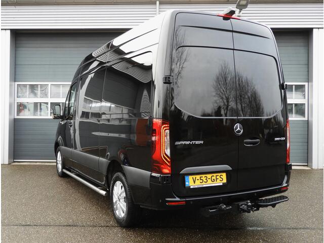 Mercedes-Benz SPRINTER 319 3.0 CDI L2H2 V6 190PK AUT | LED | MBUX | 3.5t. TREKHAAK