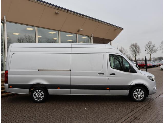 Mercedes-Benz SPRINTER 319 3.0 CDI V6 190 PK AUT. L3H2 + DISTRONIC / LED / 360 CAMERA / BREEDBEELD MBUX