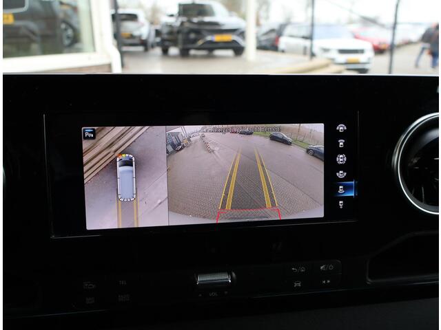 Mercedes-Benz SPRINTER 319 3.0 CDI V6 190 PK AUT. L3H2 + DISTRONIC / LED / 360 CAMERA / BREEDBEELD MBUX